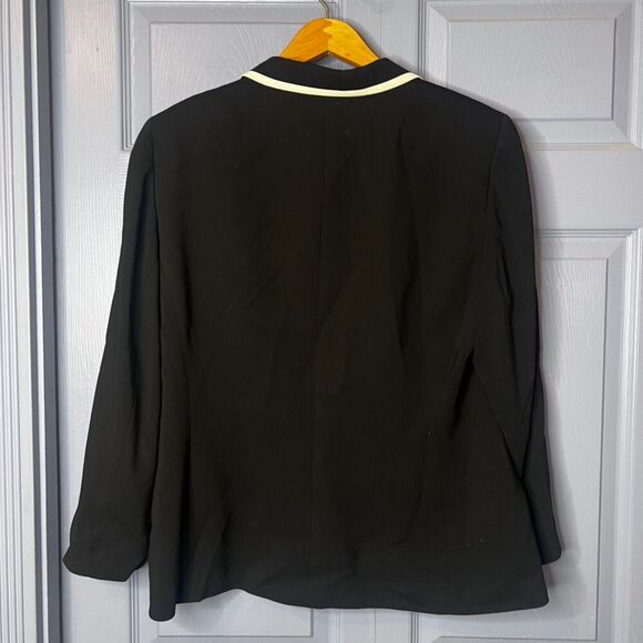 Anne Klein AK2 Black with White Trim Single Breasted 2 Button Blazer Size 14 - Picture 3 of 8